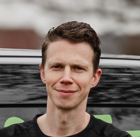 Nelleke van der Veer - Boersen | Gedragsspecialist MEd.  Register Speltherapeut MA. Psychofysiek weerbaarheidstrainer. Rots- en Watertrainer.