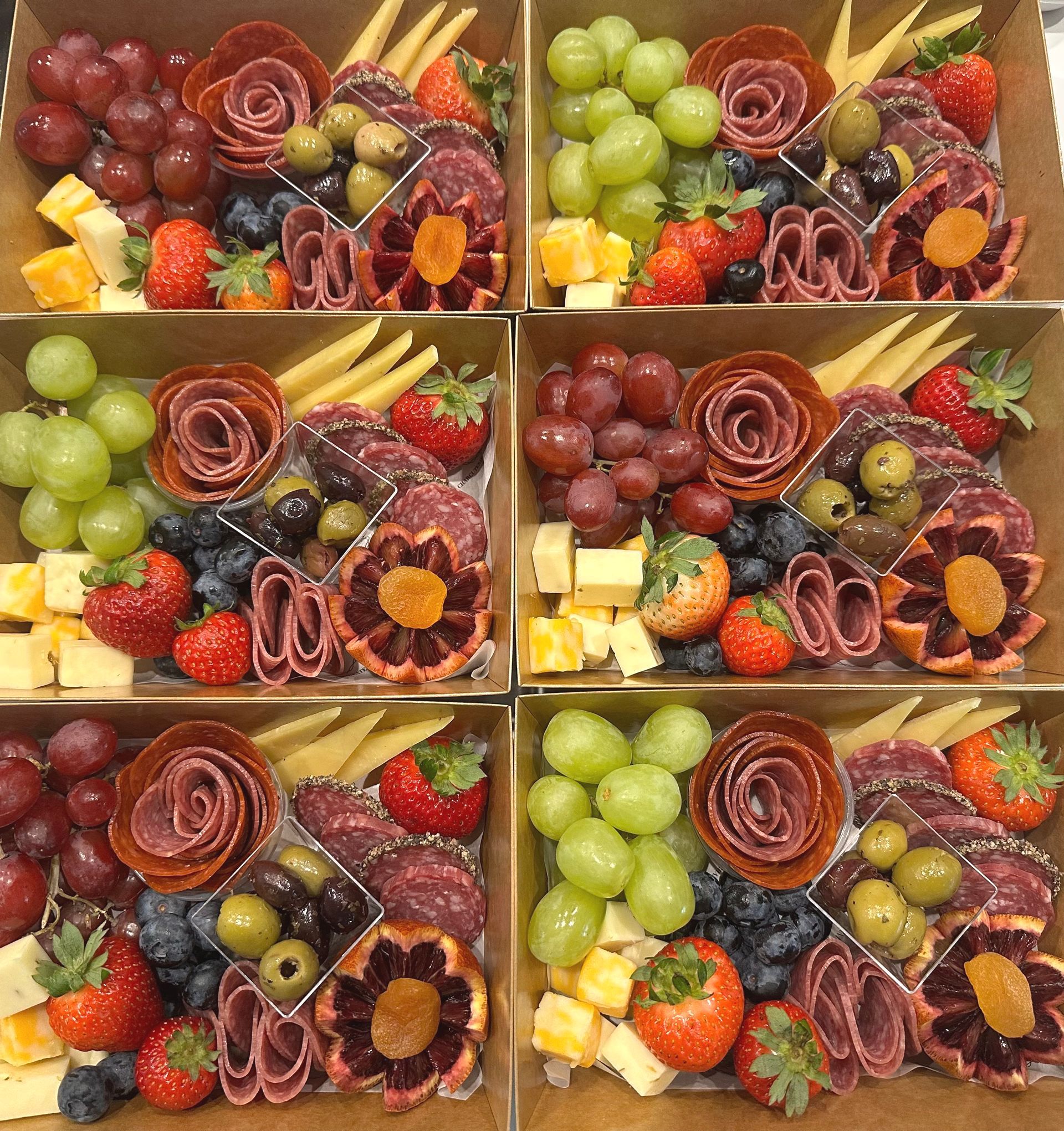custom charcuterie boxes to go