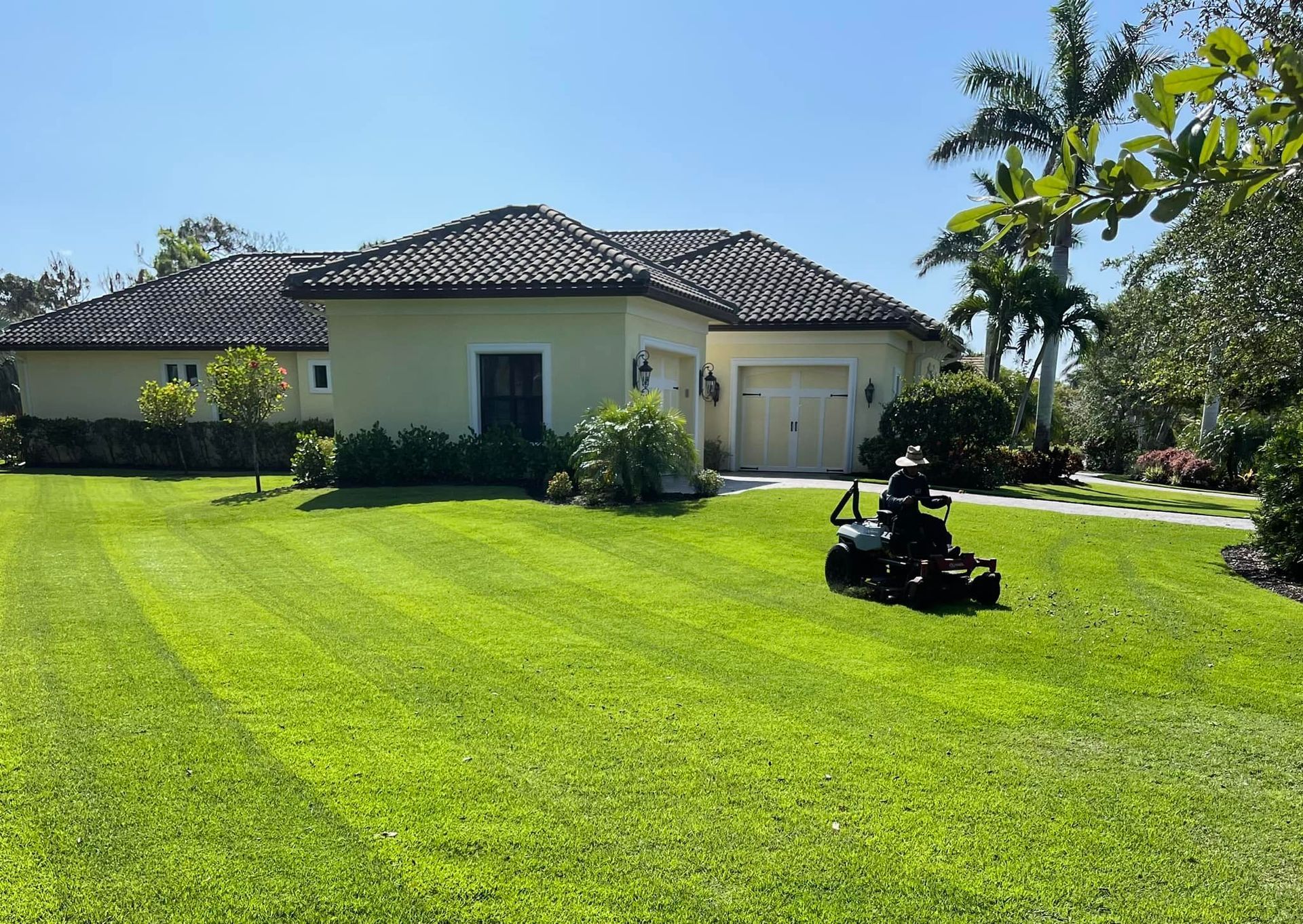 Lawn Service in Bonita Springs, FL