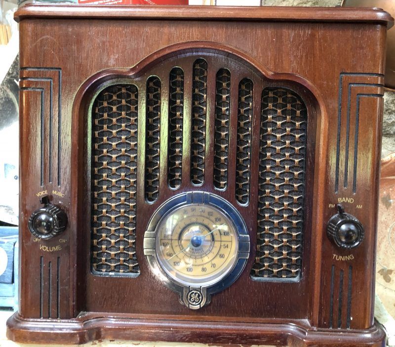 Classic Radio — Vienna, VA — Fairfax Estate Sales TFV