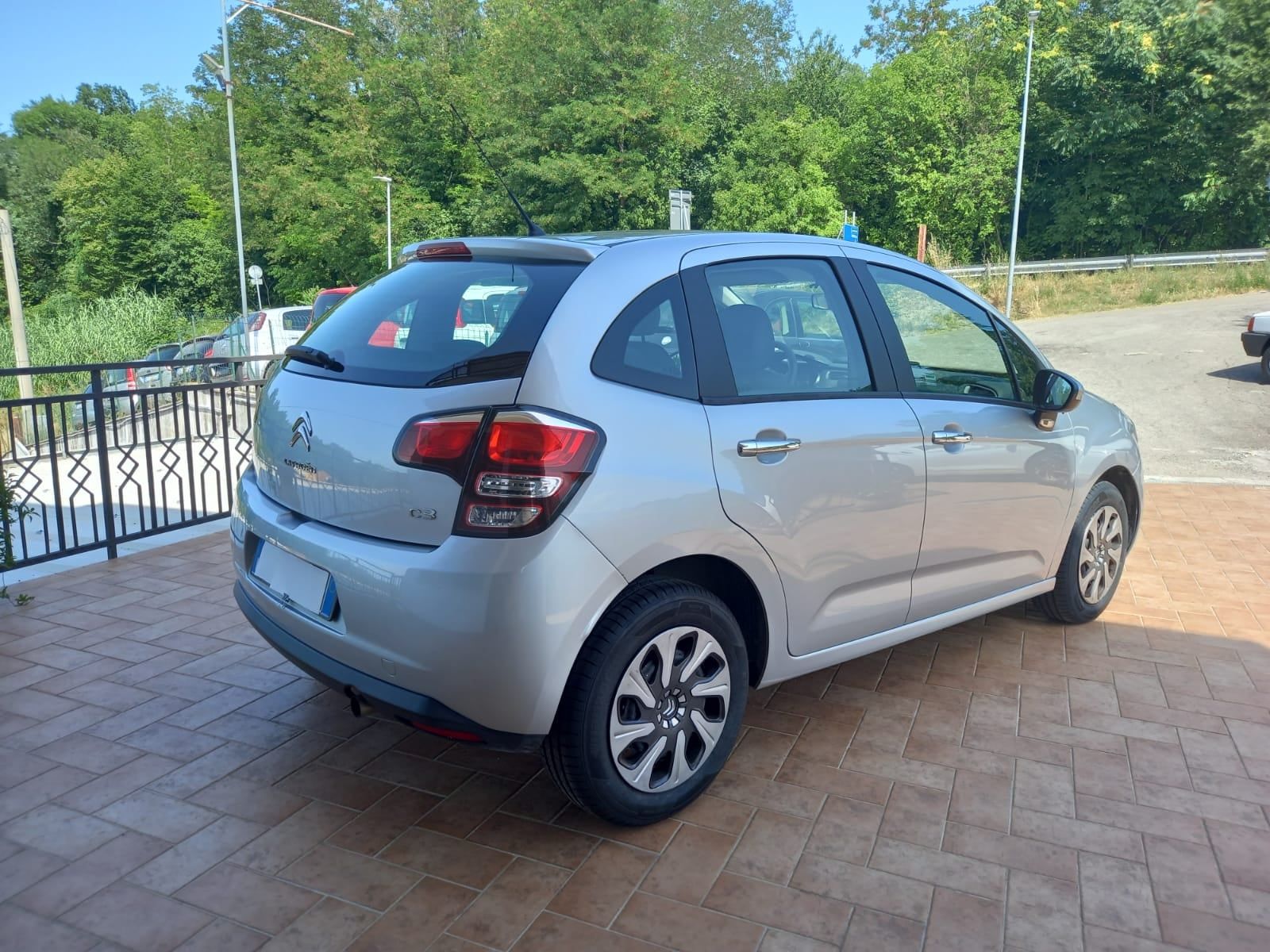 Citroen grigio metallico usata