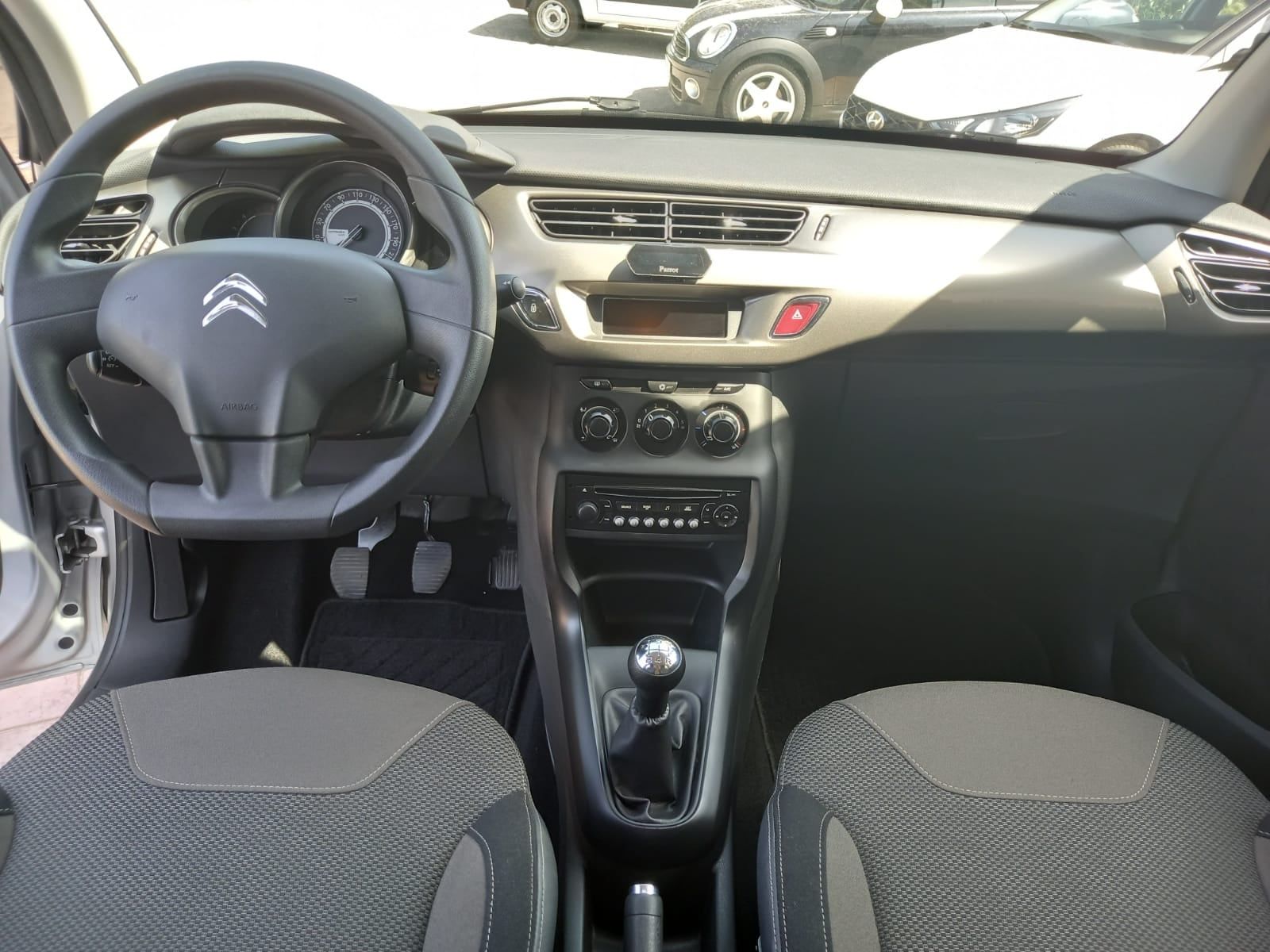 Citroen grigio metallico usata interno