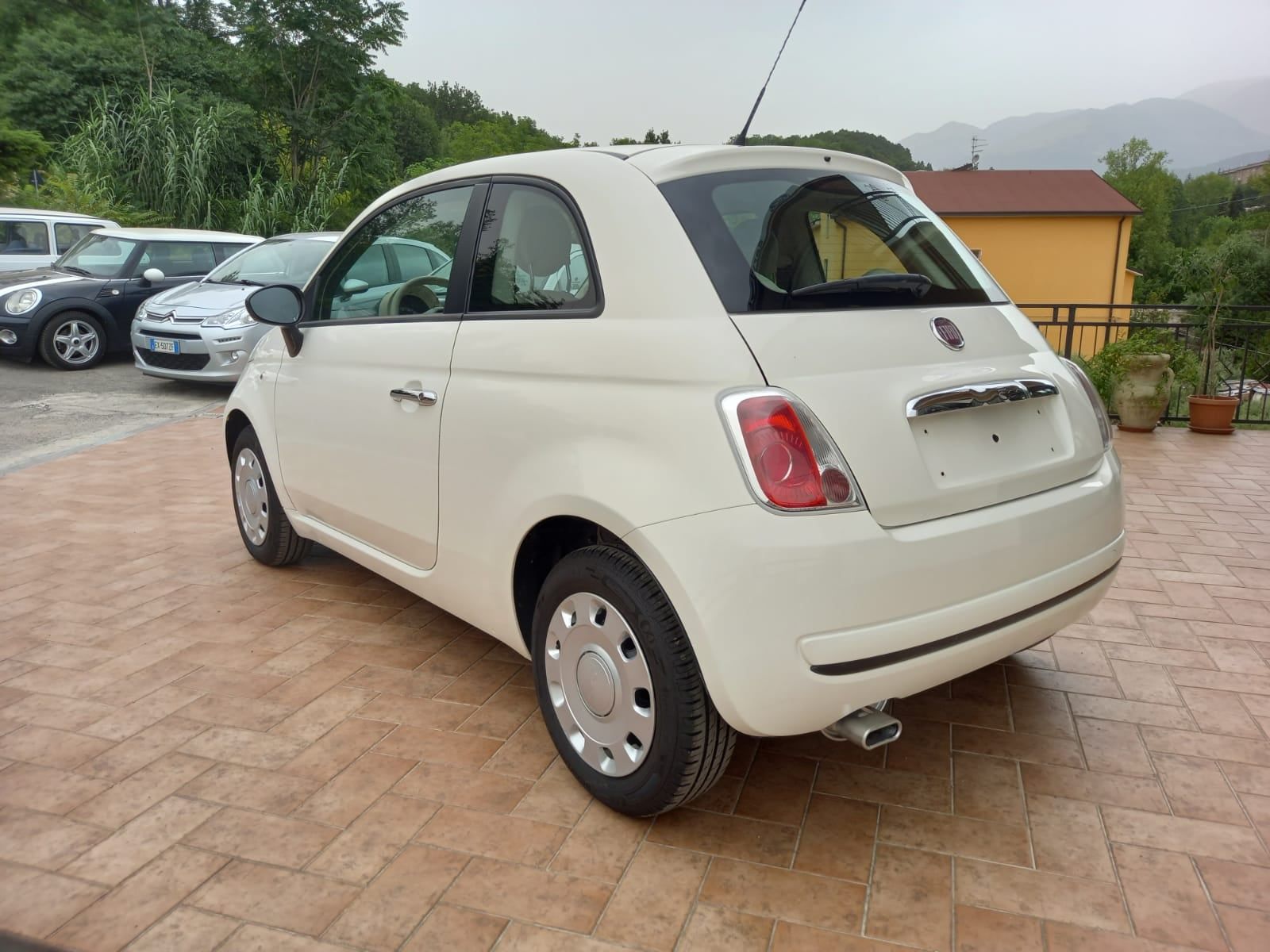 fiat 500 avorio usata veduta laterale