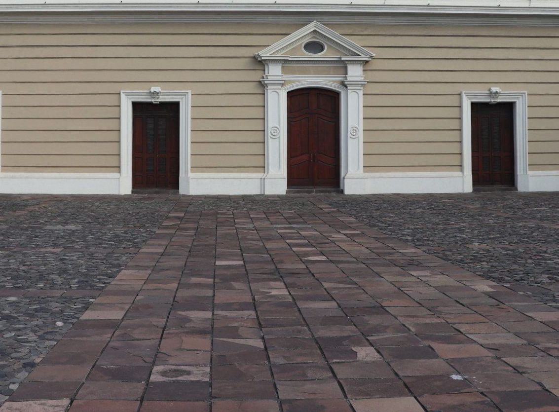 Brick paved patio adorned with comfortable patio furniture, perfect for outdoor relaxation and entertainment.
