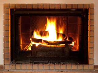 Getting Maximum Enjoyment from Your Woodburning Fireplace