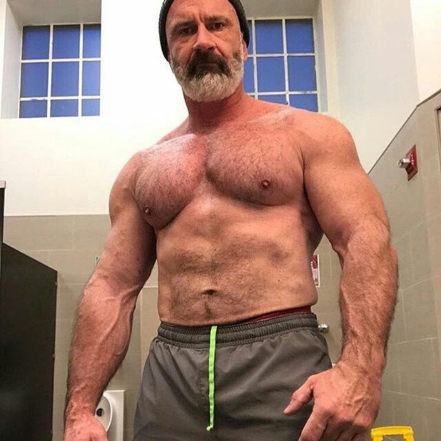 big muscle bears