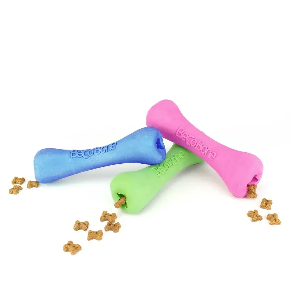 BecoBone - super strong natural rubber dog bone- groen- M