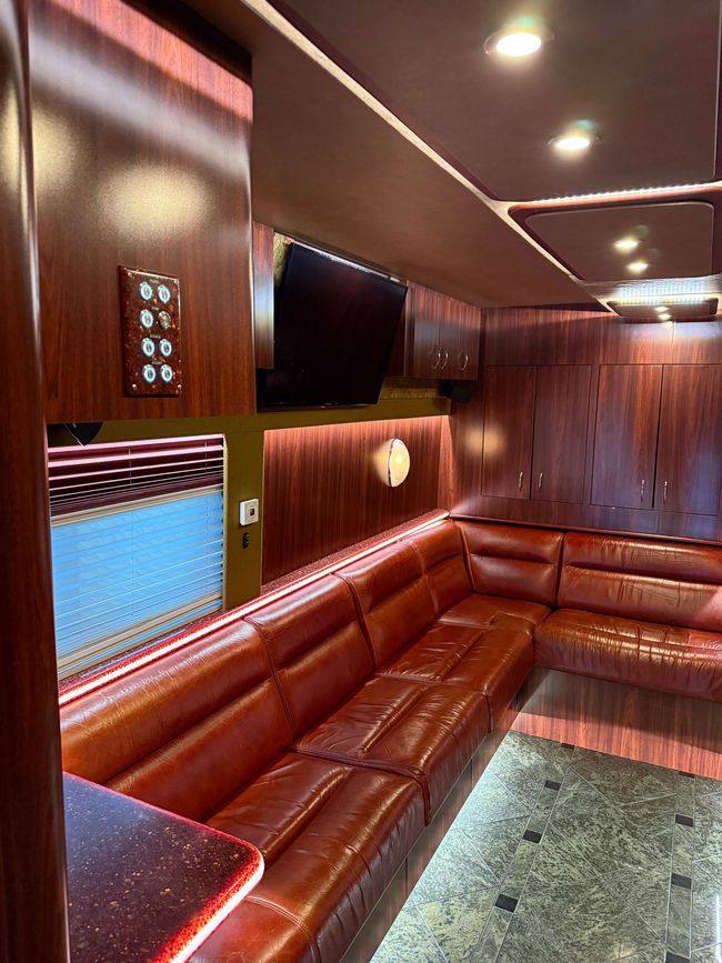 Executive Group Transportation Service