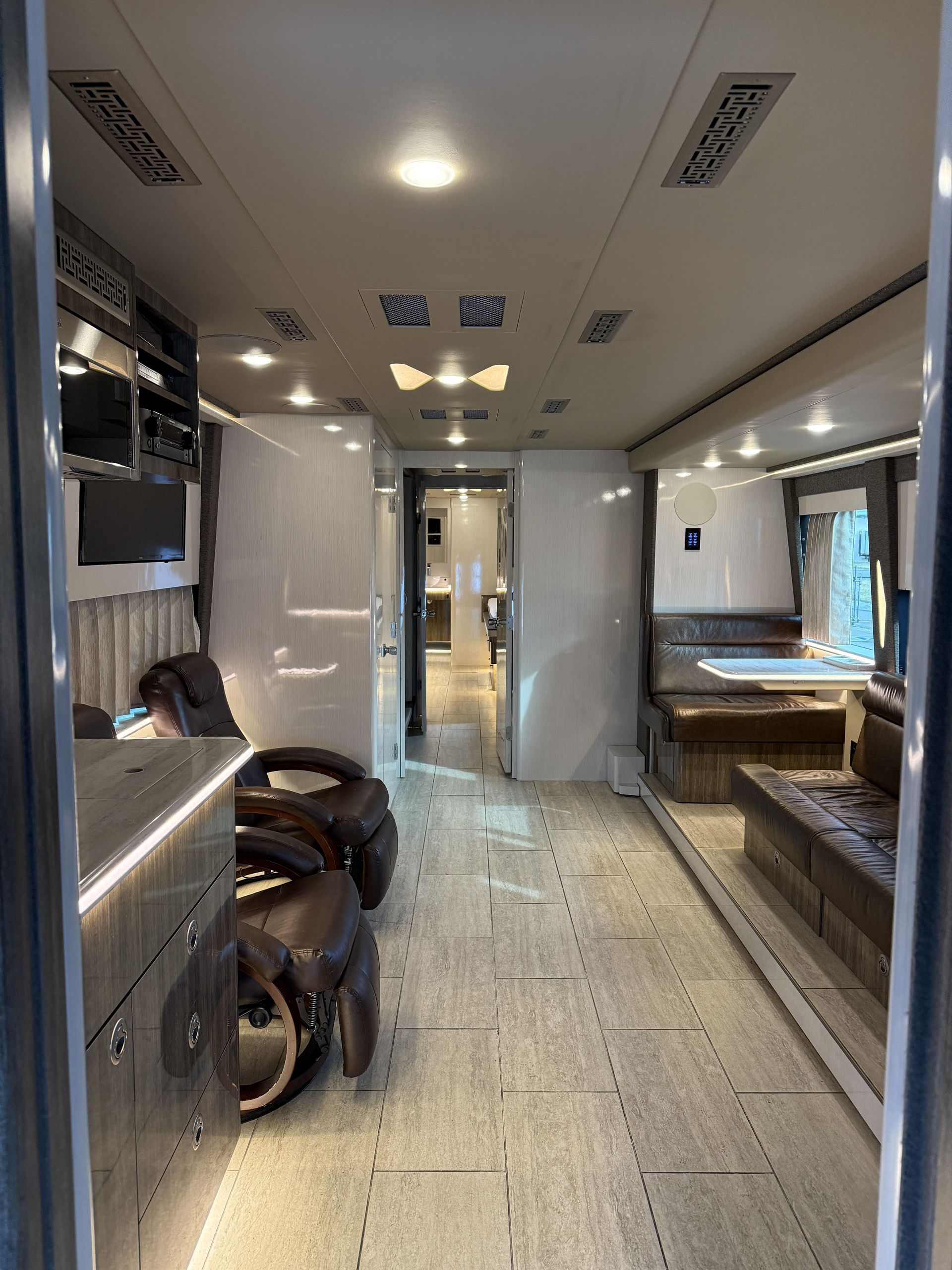 Coach 21’s climate-controlled living space with luxury finishes