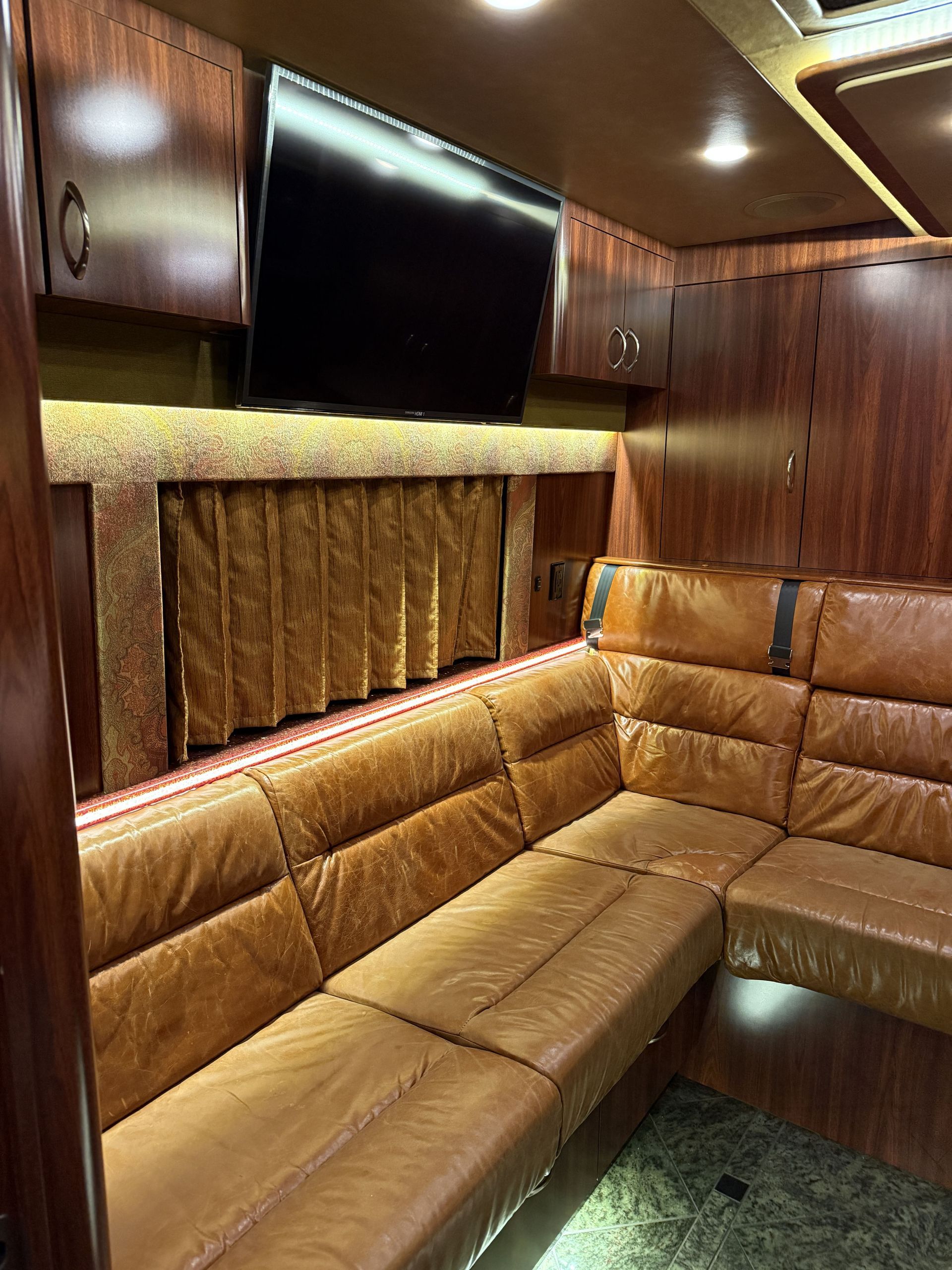 Executive Entertainer Coach