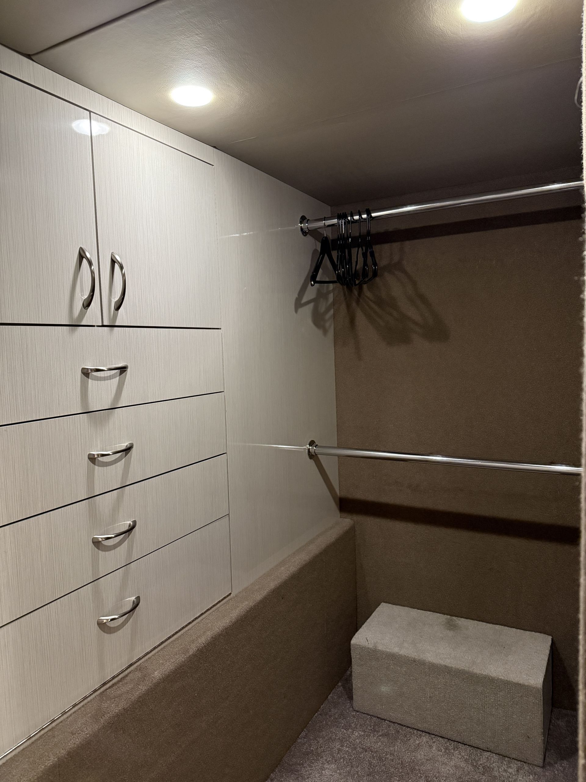 Coach 22’s climate-controlled living space with luxury finishes