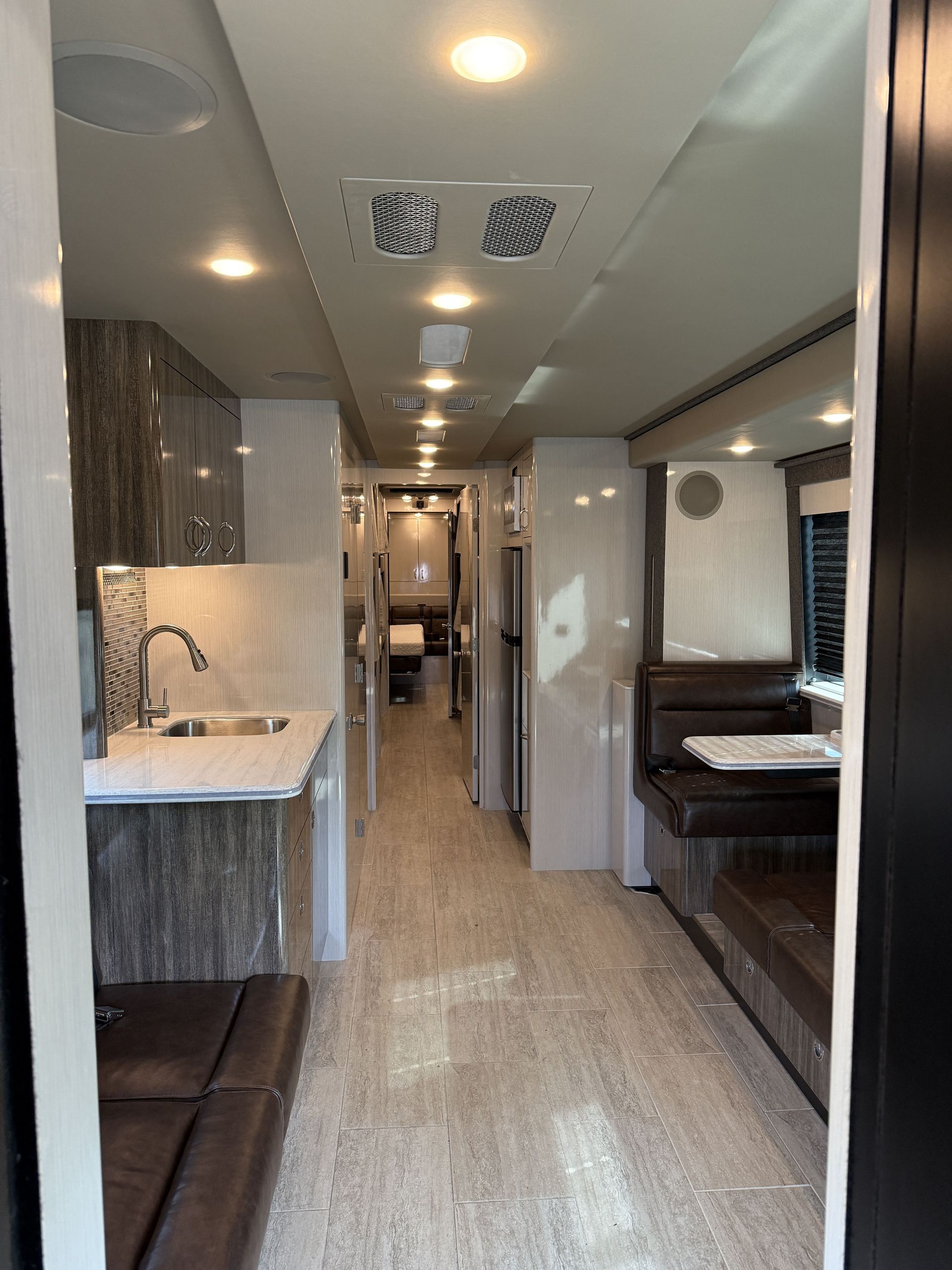 Entertainment coach with luxury amenities