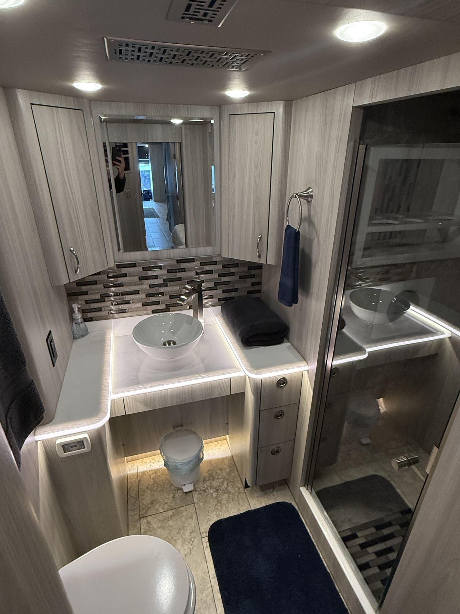 Coach 20’s climate-controlled living space with luxury finishes