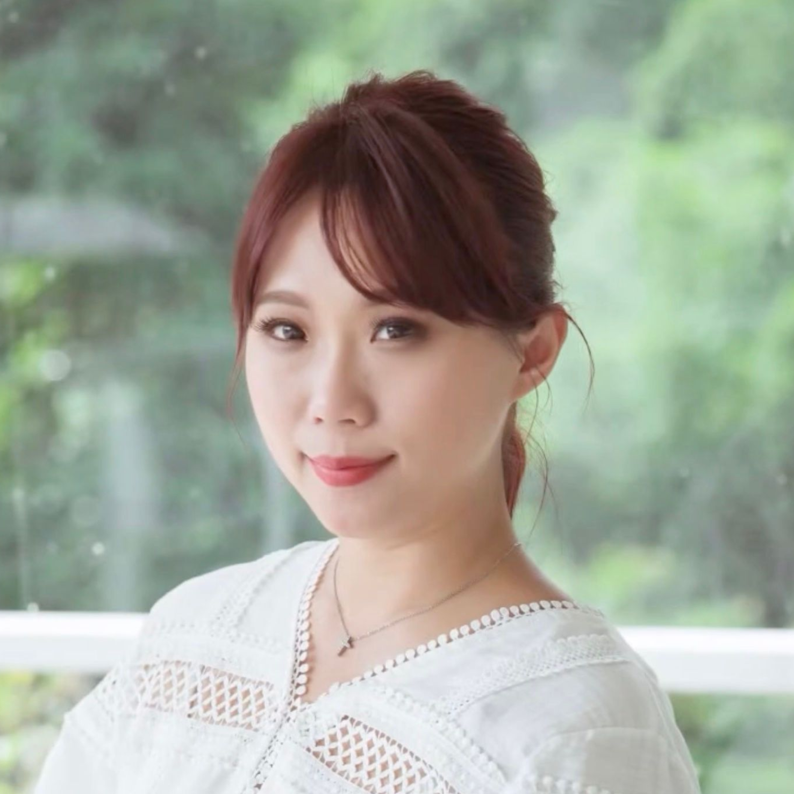 Lily 《芳定芳療學院創辦人》