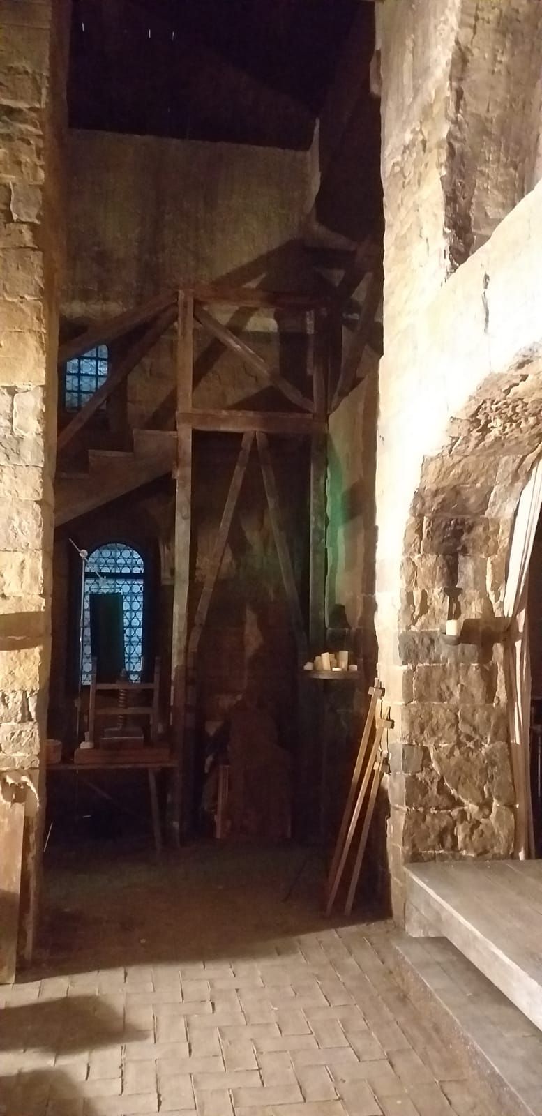 Scenografia Leonardo serie Tv