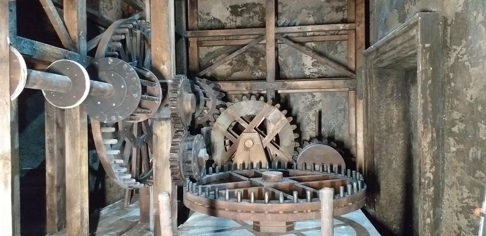 Scenografia Leonardo serie Tv