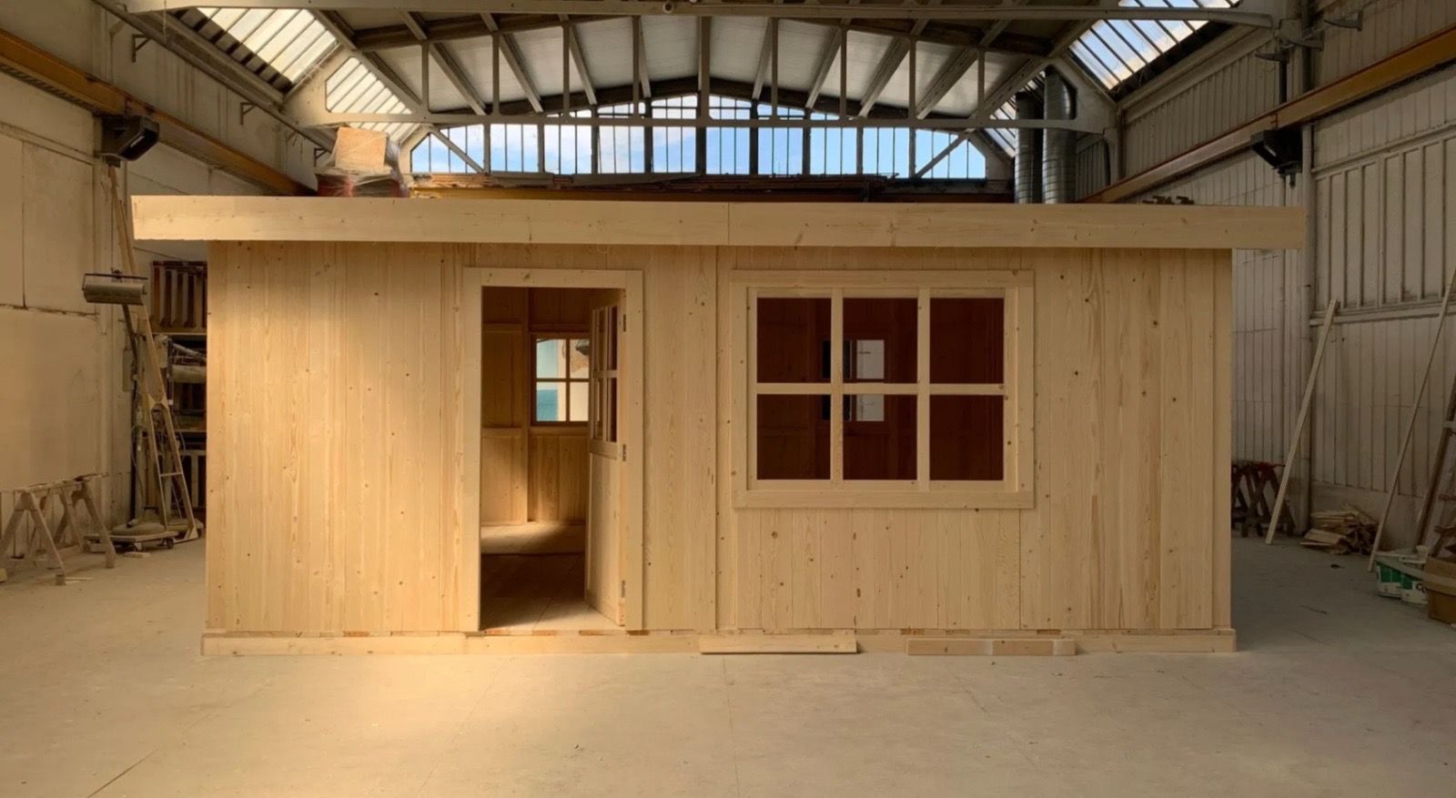  è il film del 2021 diretto da Roberto Faenza 