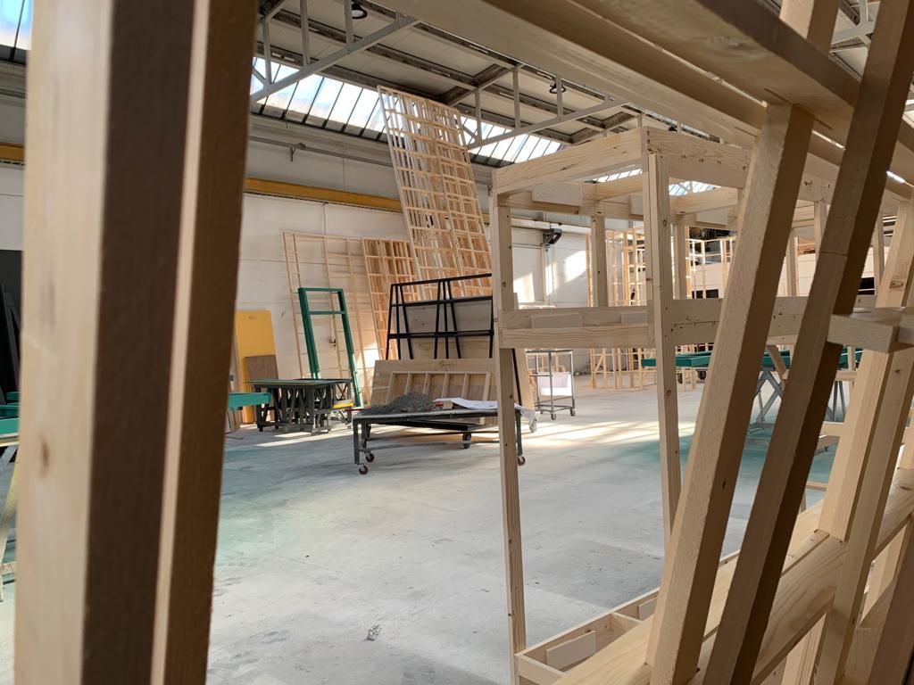 laboratorio creazioni scenografiche