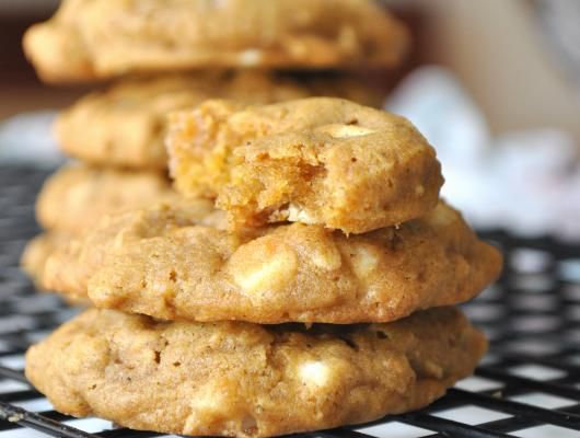 Chewy white chocolate pumpkin oatmeal cookies