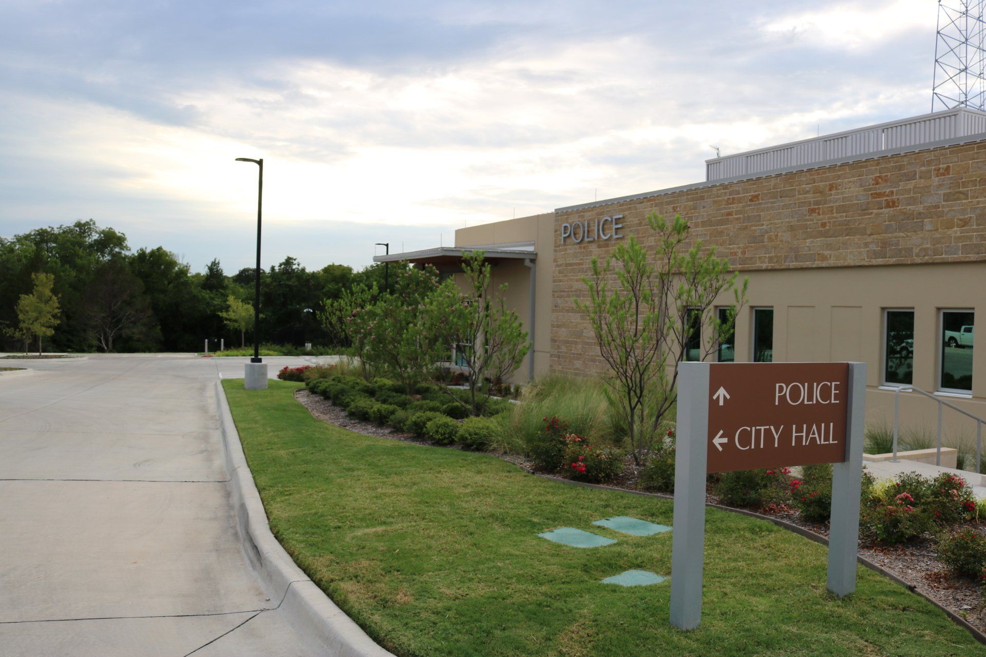 Police and City Hall Way Sign — Arlington, TX — FSI