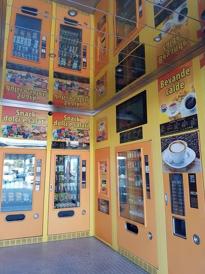 distributori automatici di snack e bevande