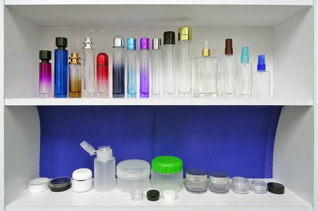 Líder Distribuciones personas sonriendo