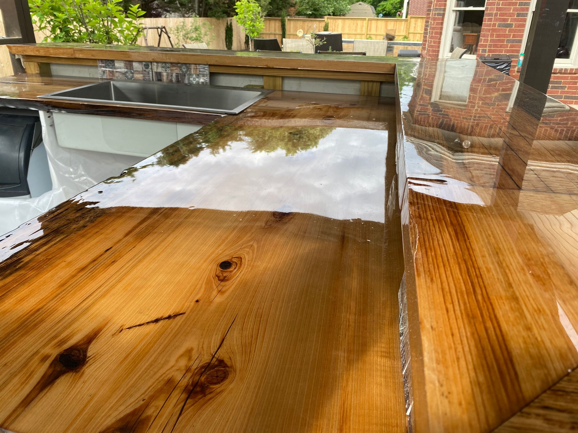 Epoxy resin bar top