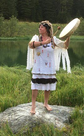 Schamanin mit Trommel