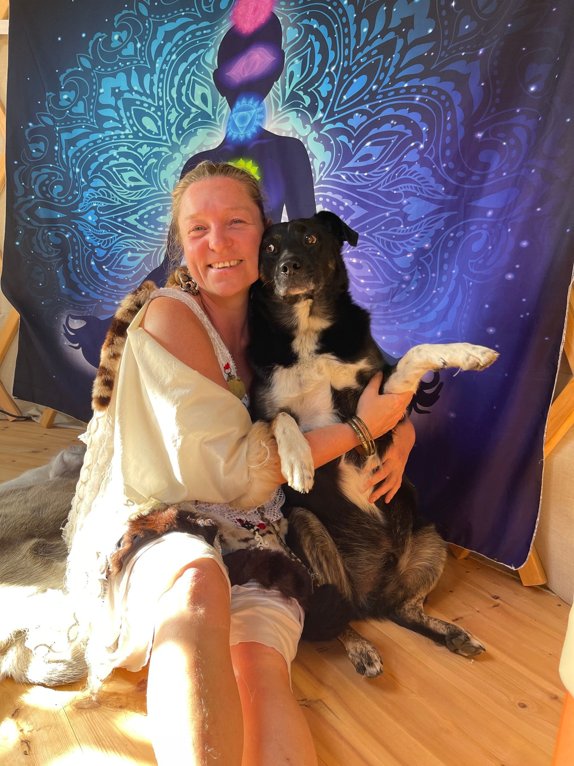 Alice Nepo mit ihrem Hund