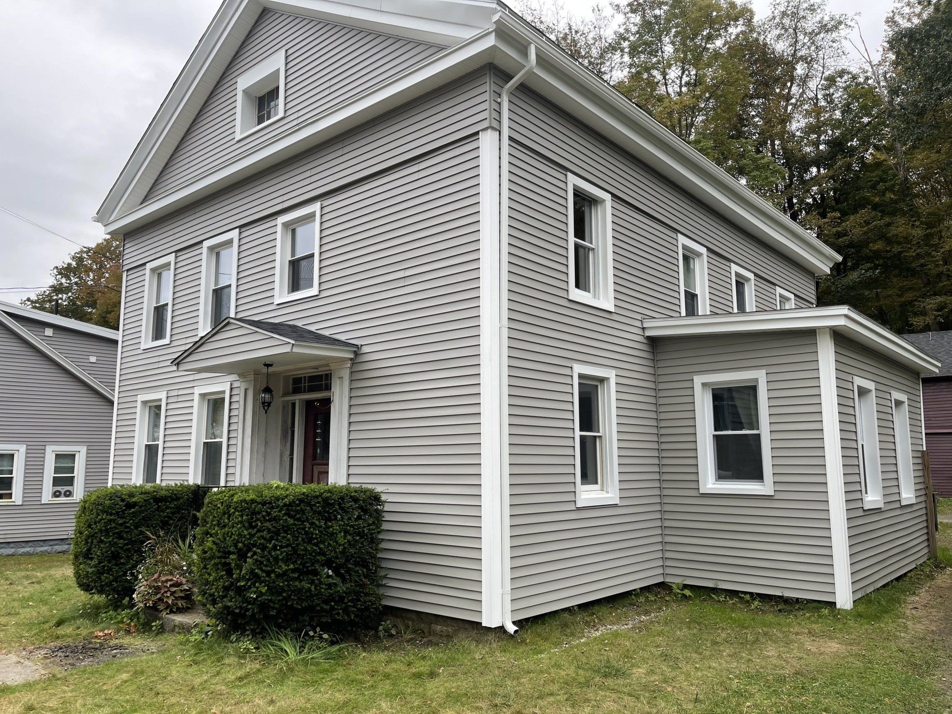 After Sidings White House — Chicopee, MA — Nova Home Improvements