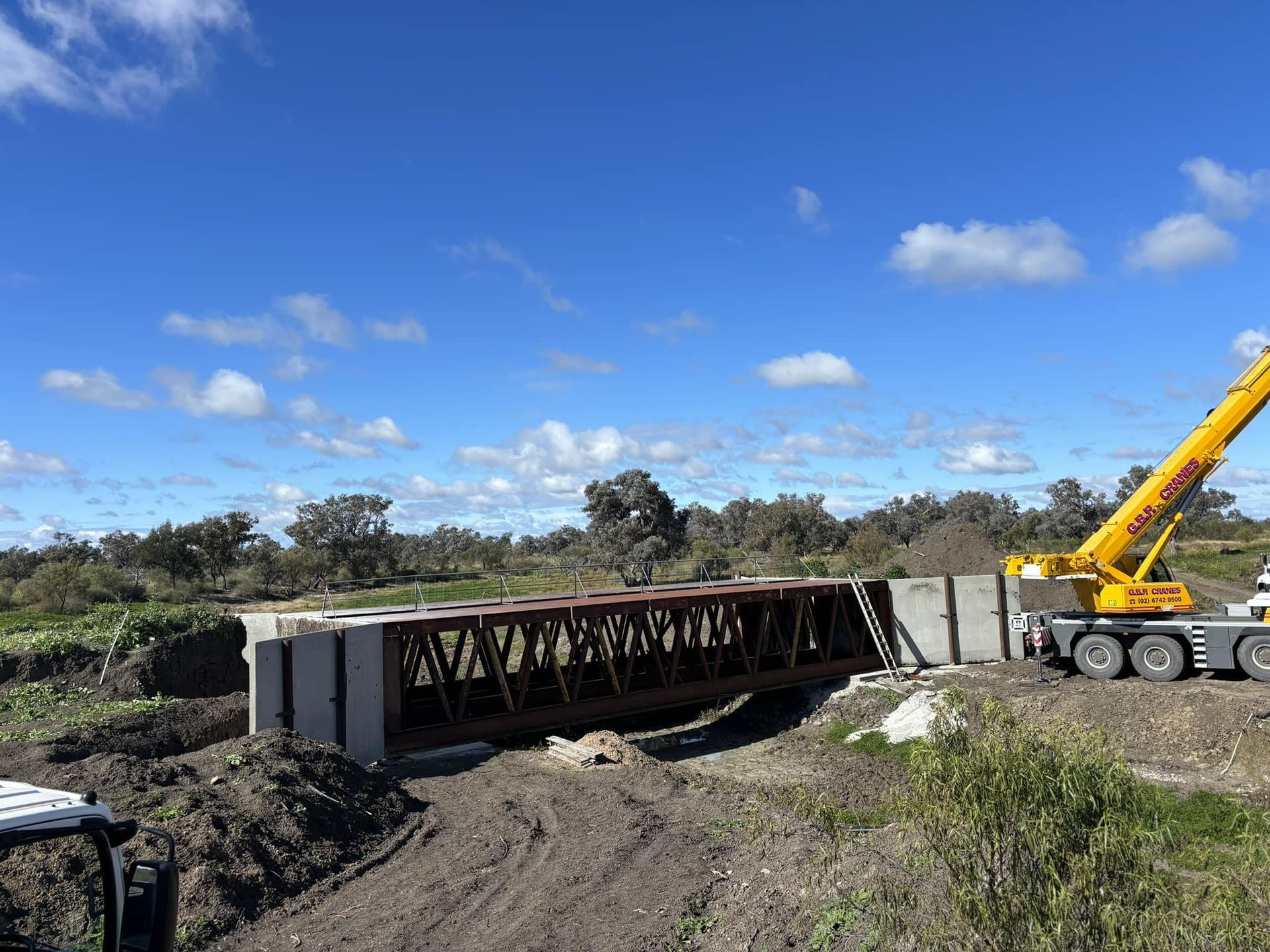 Edmunds Lyons Concreting for general, rural, and commercial concreting. 