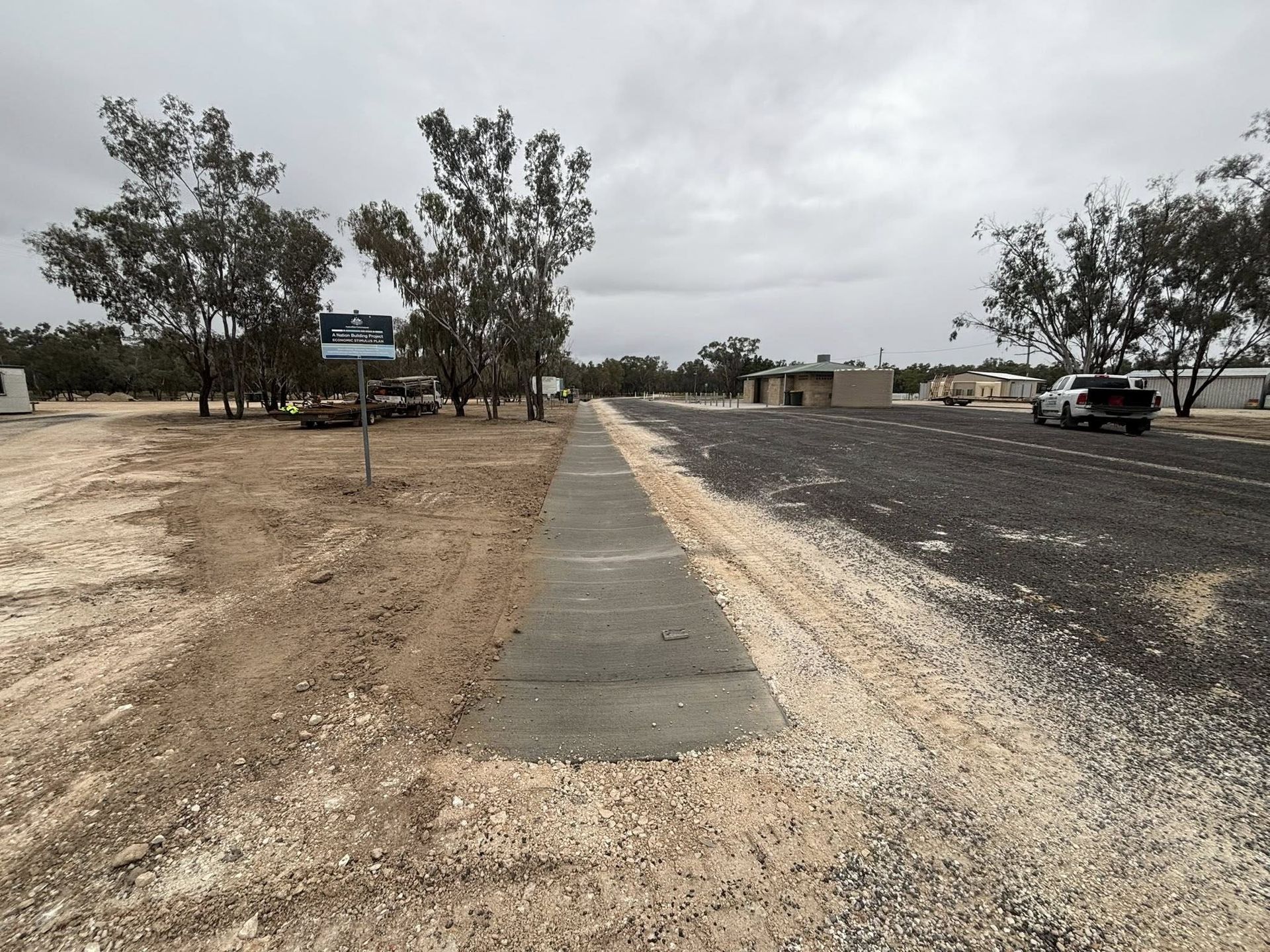 Edmunds Lyons Concreting for general, rural, and commercial concreting.