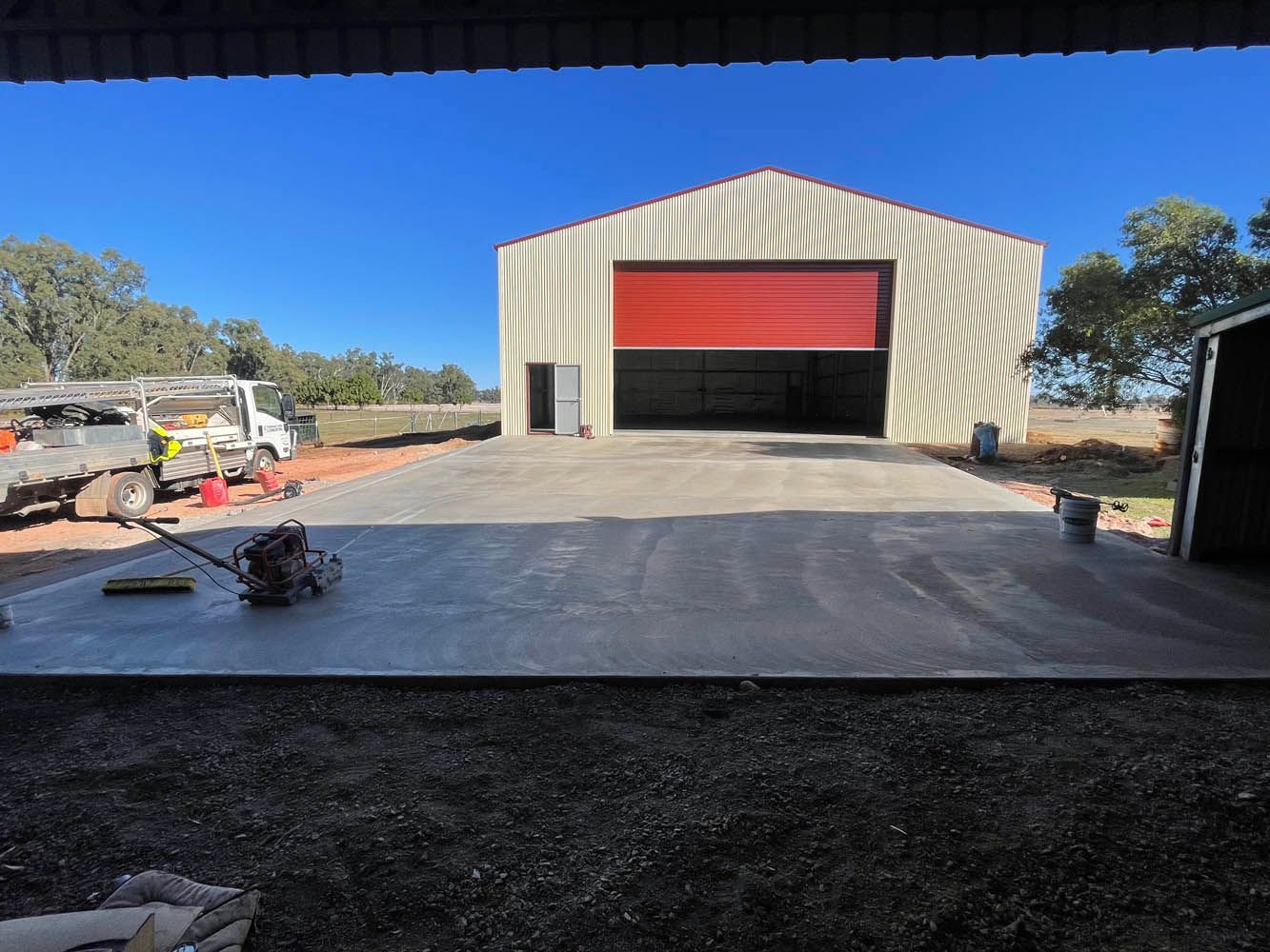 Edmunds Lyons Concreting for general, rural, and commercial concreting. 