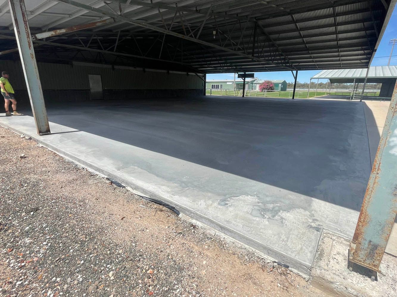 Edmunds Lyons Concreting for general, rural, and commercial concreting. 