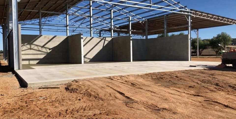 Edmunds Lyons Concreting for general, rural, and commercial concreting.
