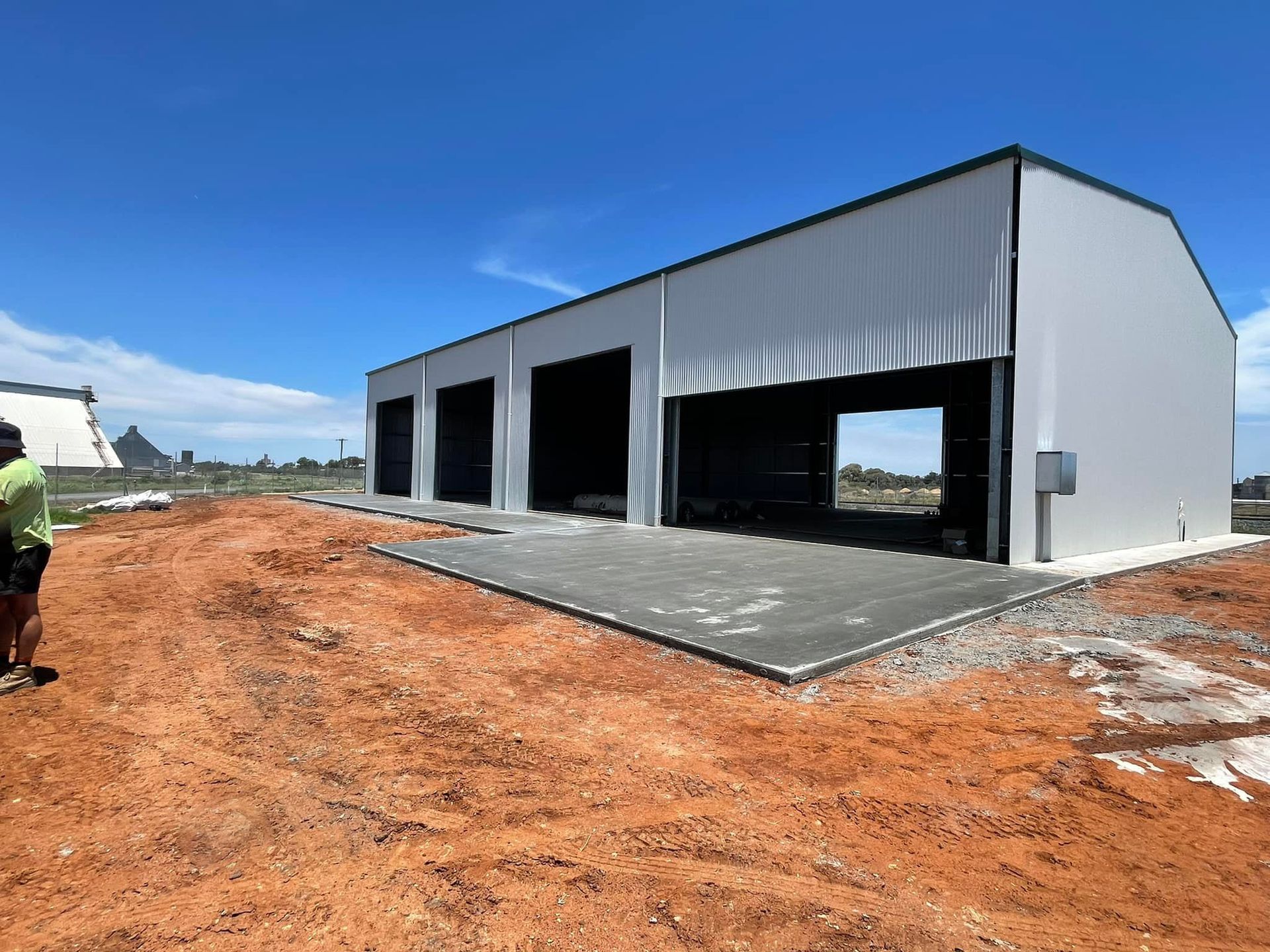 Edmunds Lyons Concreting for general, rural, and commercial concreting. 