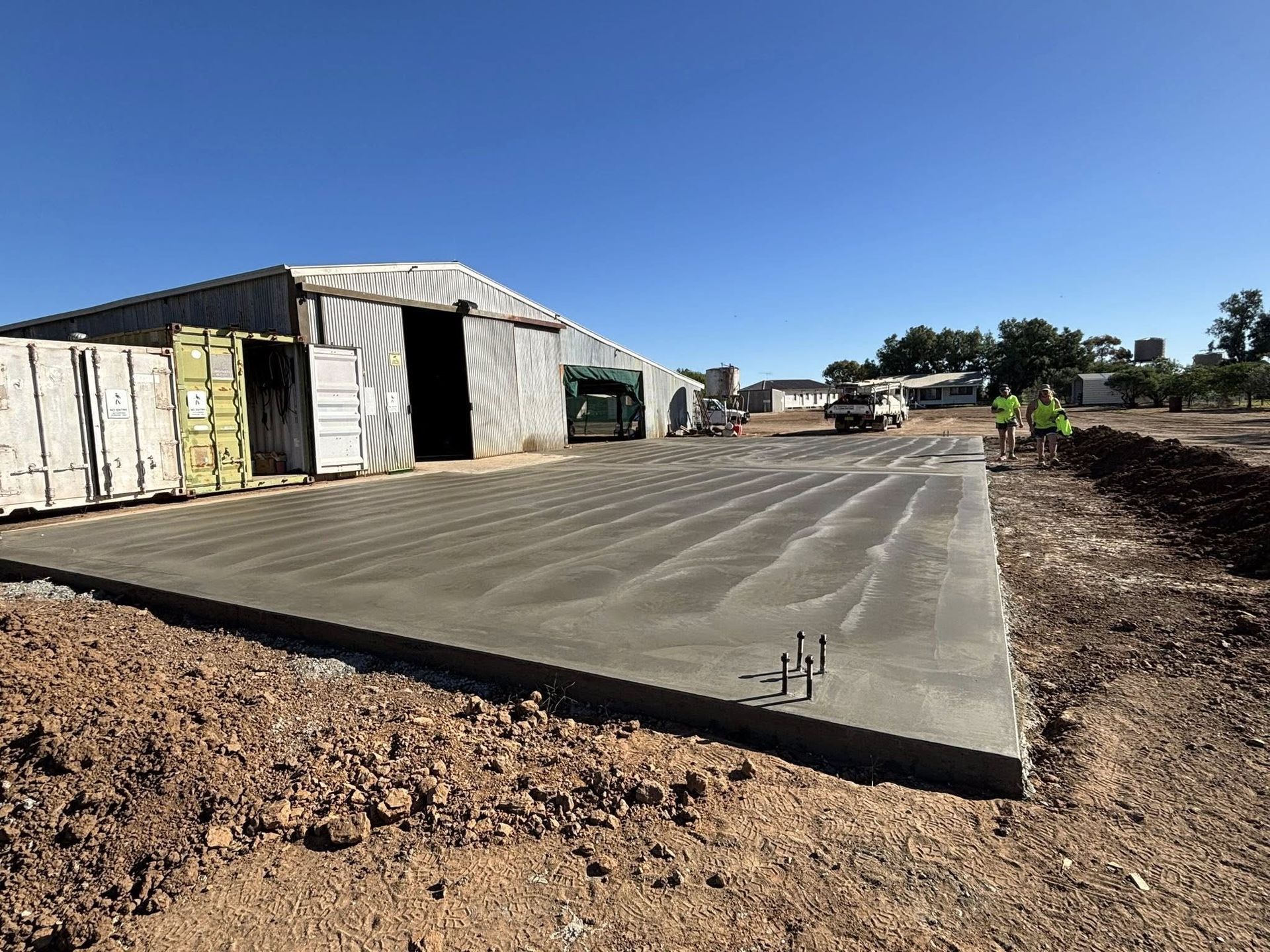 Edmunds Lyons Concreting for general, rural, and commercial concreting. 