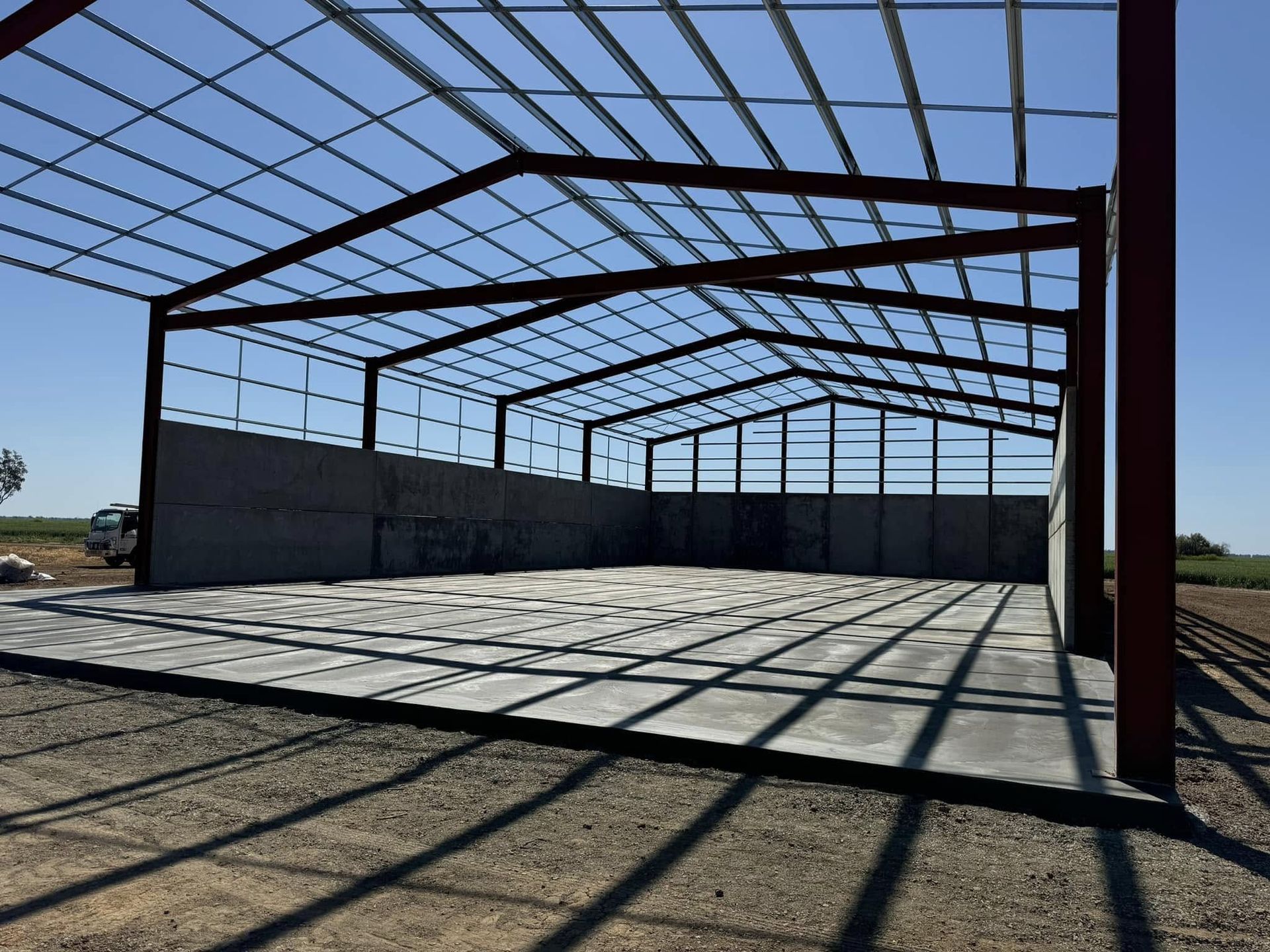 Edmunds Lyons Concreting for general, rural, and commercial concreting. 