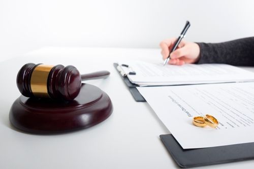 גירושין, הסכמים ותביעות