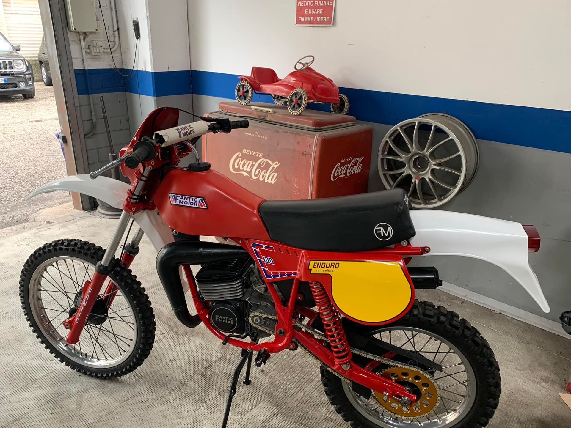 restauro motocicletta