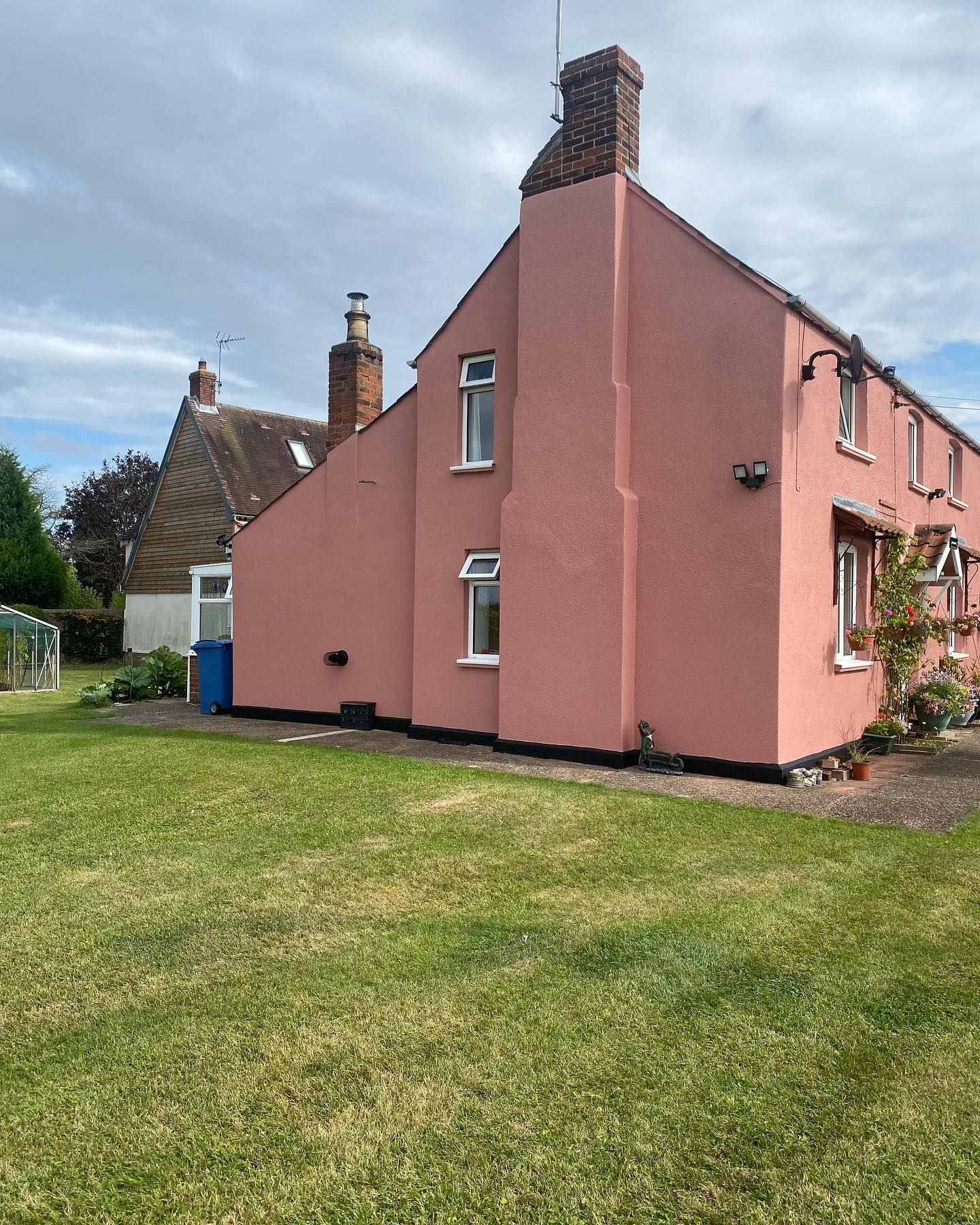Exterior home improvements on a period timber framed building by DMB Painting and Decorating near Sudbury Suffolk.