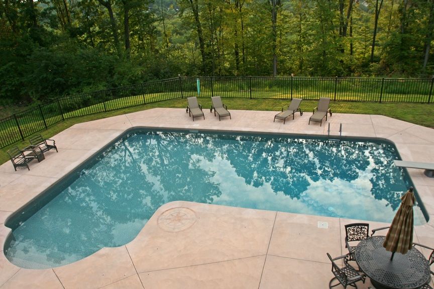 Roman End True L Inground Pool – Loudonville, NY