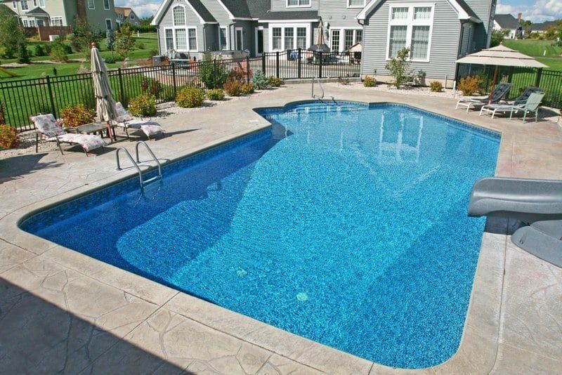 Roman End Lazy L Inground Pool – Glenville, NY
