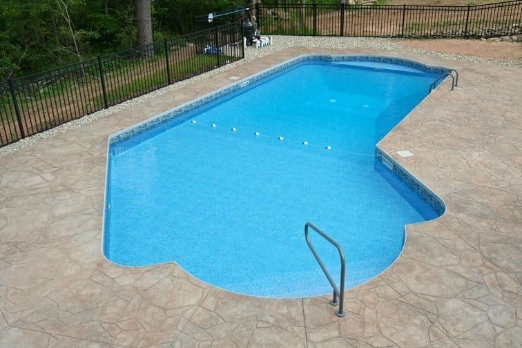 Roman End Lazy L Inground Pool – Malta, NY