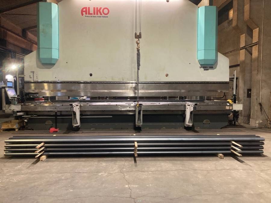 EMJ Metāla locīšanas presse 8000mm