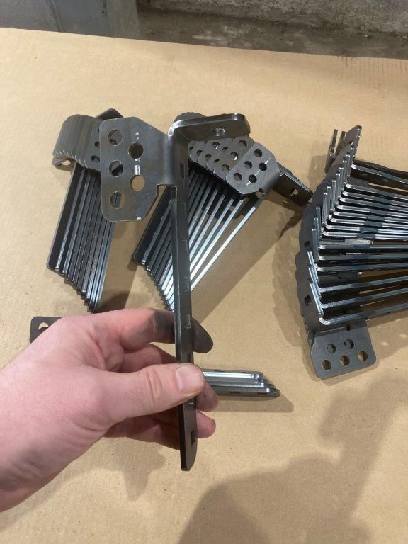 Material S355, laserskärning och bockning