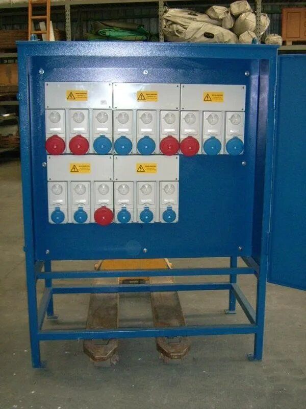 Cabina comandi per piattaforma e noleggio di ponteggi Salerno