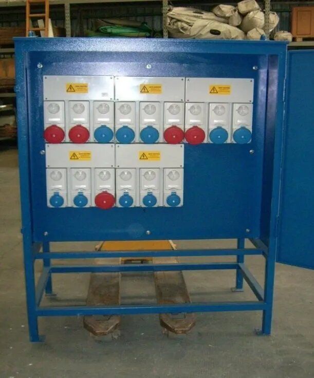 Cabina per piattaforma aerea e noleggio di ponteggi Salerno