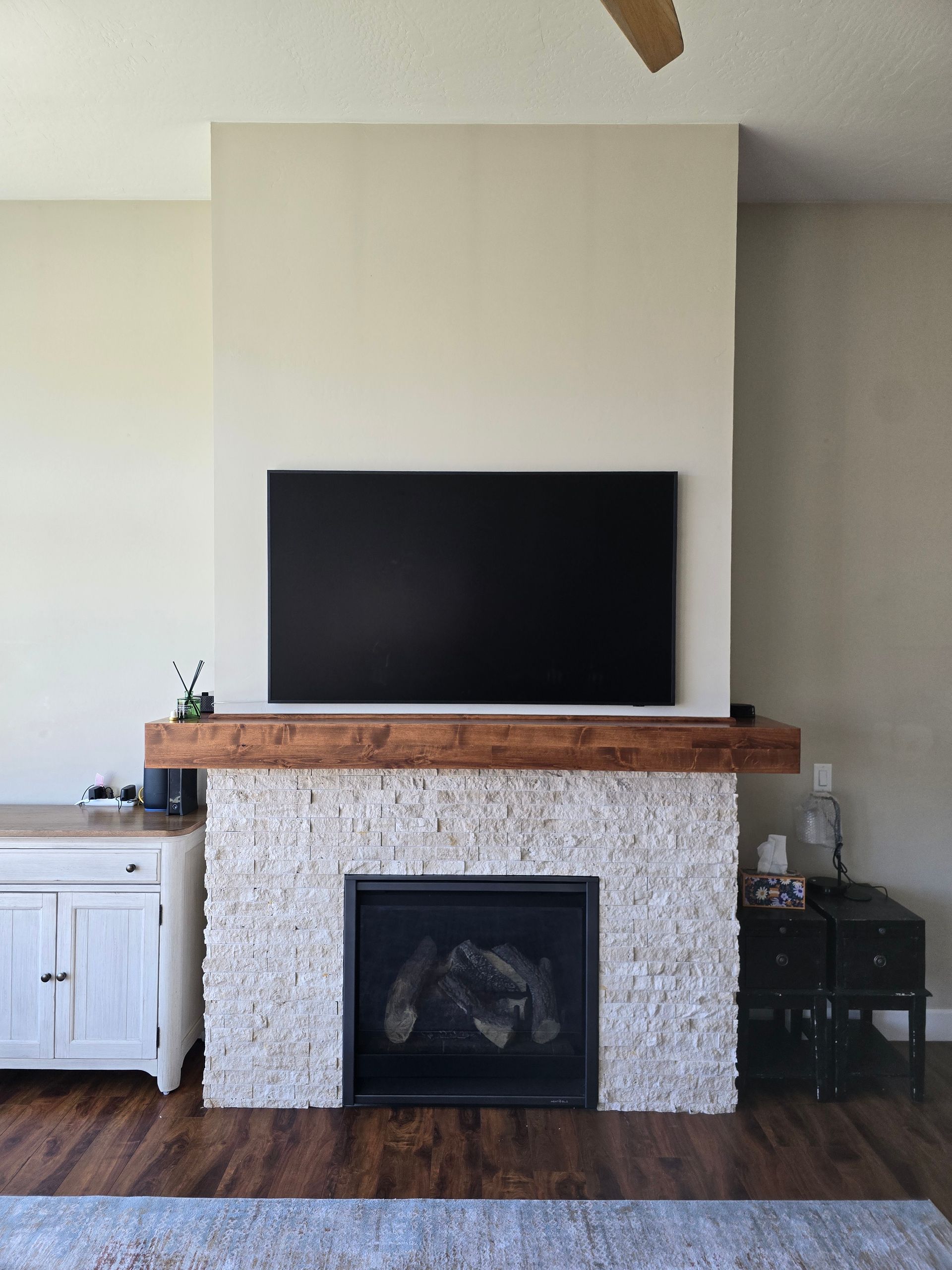 The Samsung Frame is mounted at the exact height for the client. No wires showing for the cleanest install possible.