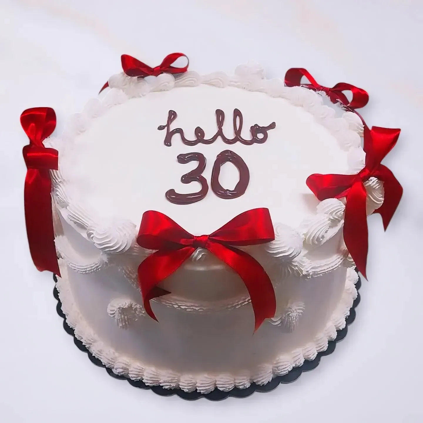 Torta bianca con la scritta